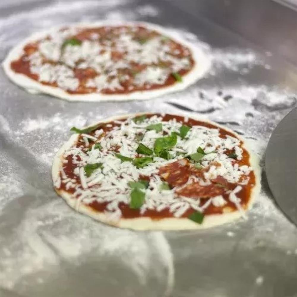 Gelato and Pizza making class in Florence